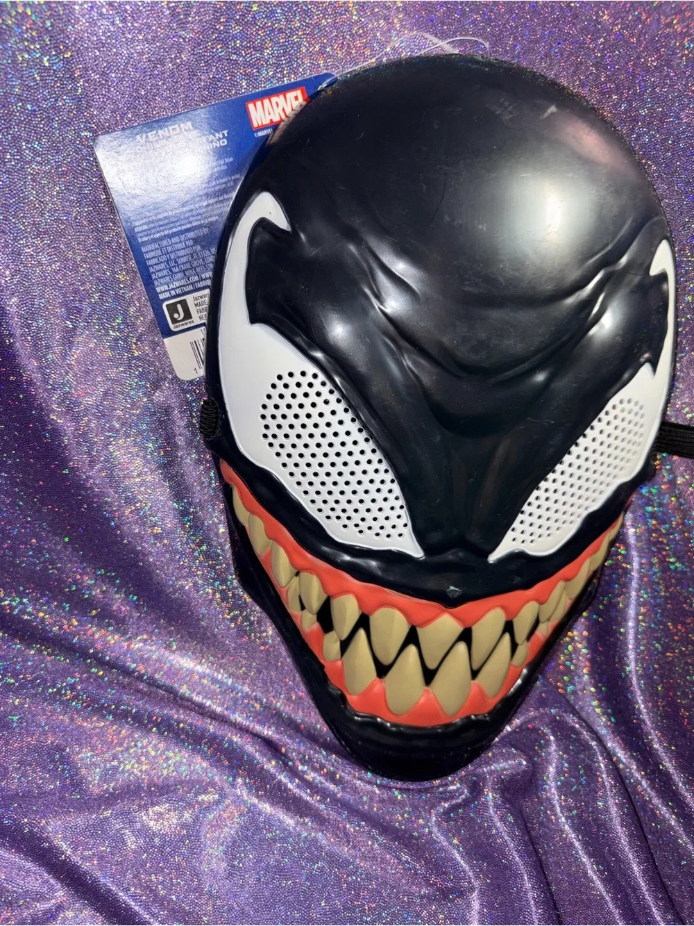 Kids Venom Mask - Picture 2 of 5